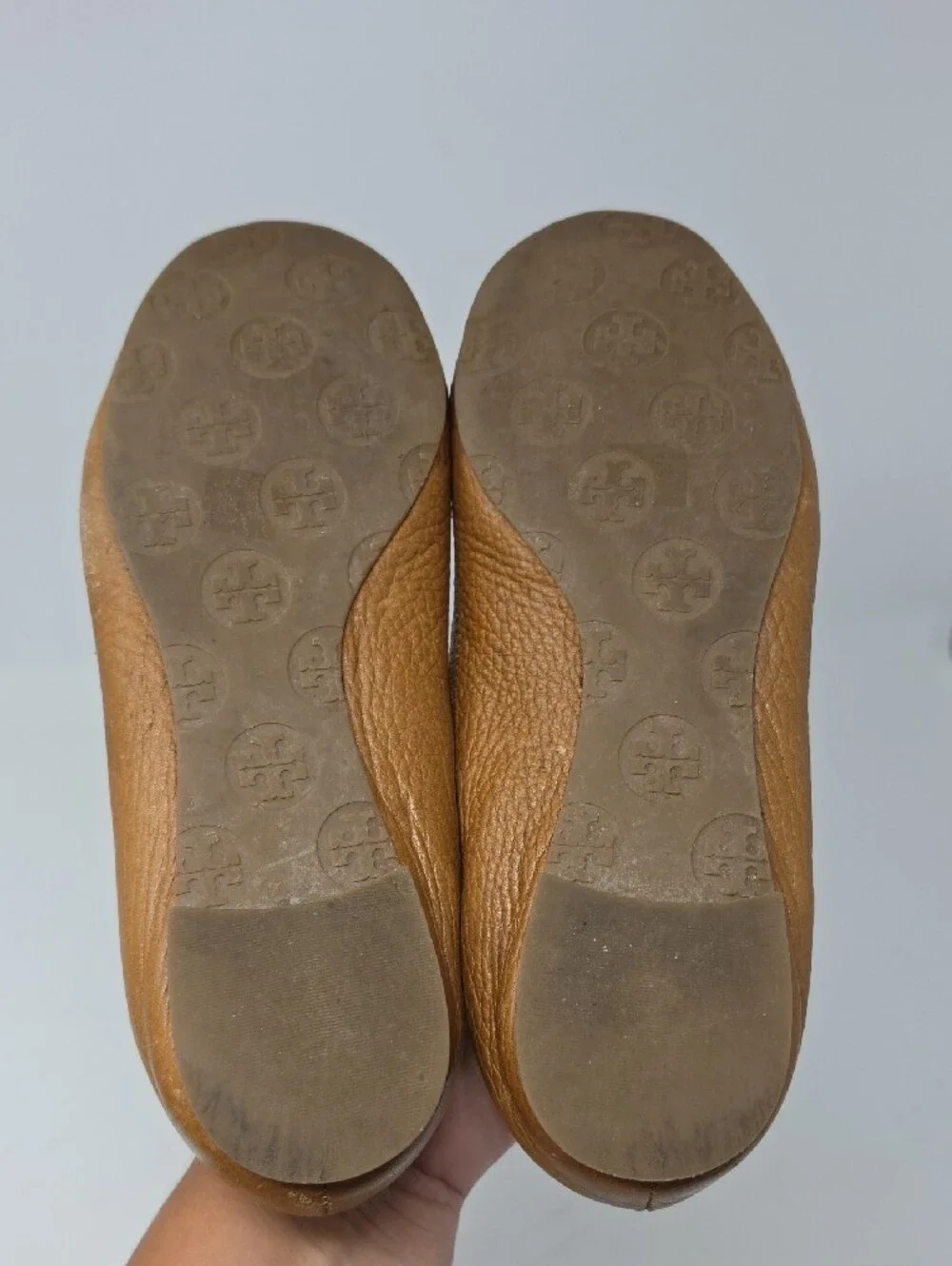 Tory Burch Reva Tan Leather Logo Ballet Flats Size 6